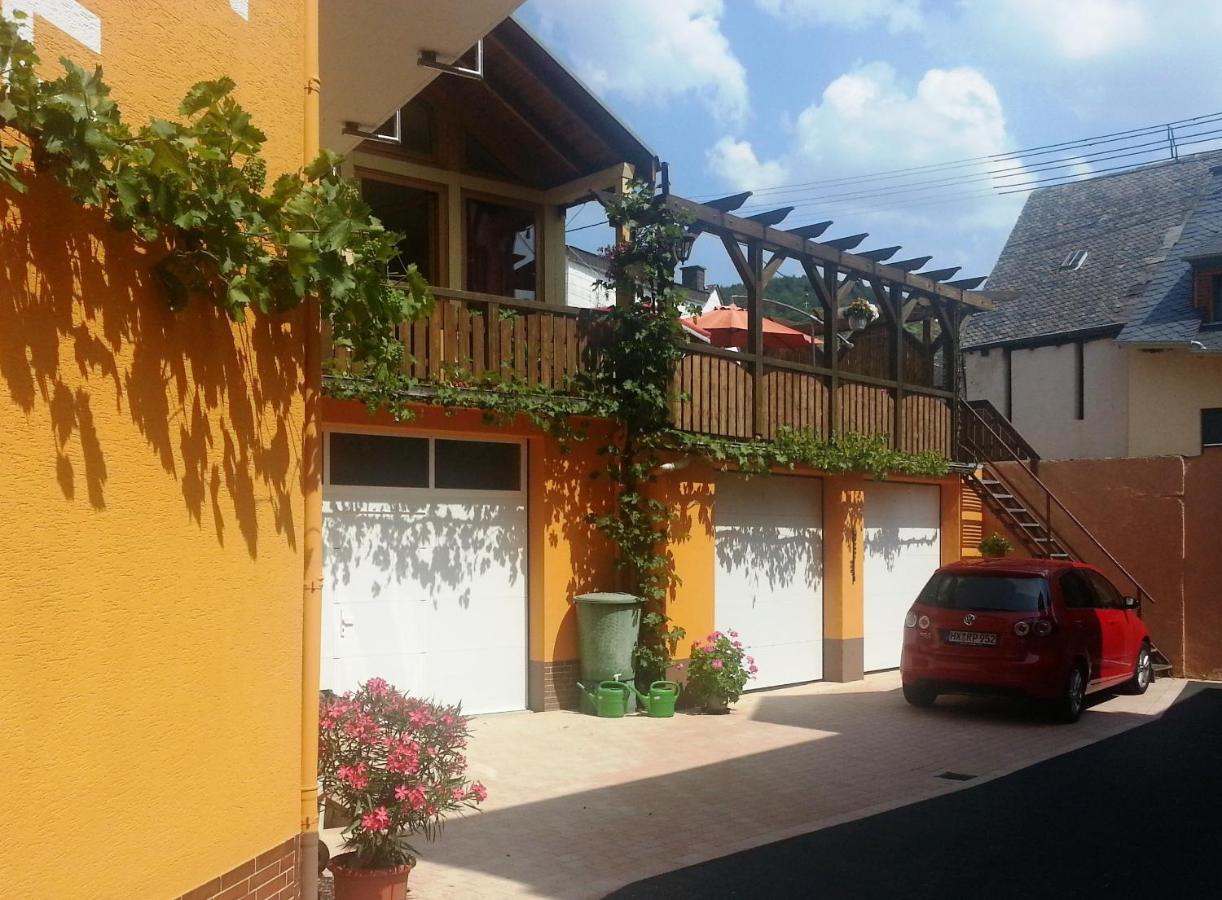 Weinstube Pension Moselbluemchen Zeltingen-Rachtig Exteriér fotografie
