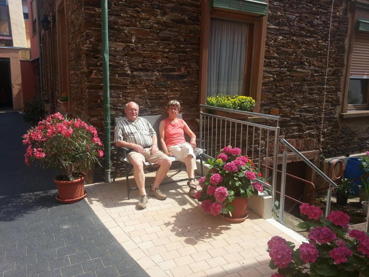 Weinstube Pension Moselbluemchen Zeltingen-Rachtig Exteriér fotografie